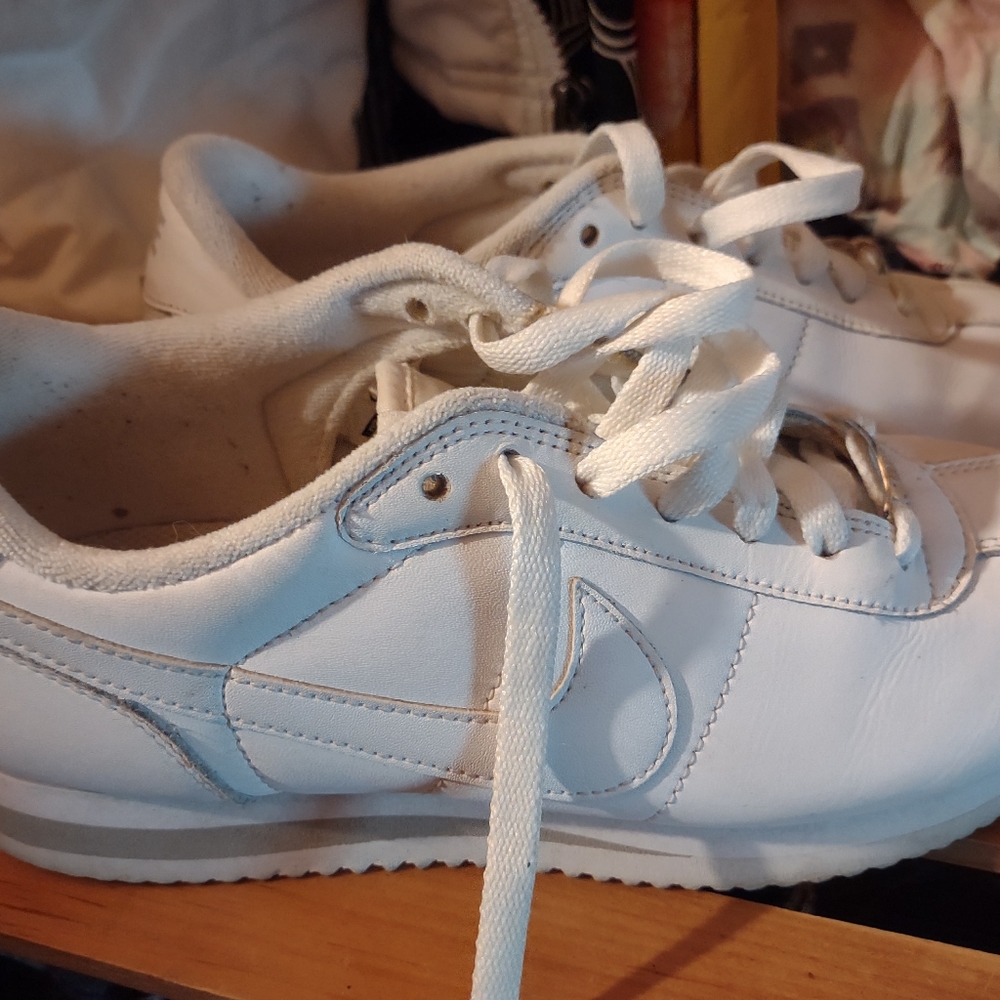 Women's Nike classic Cortez Sneakers size 8